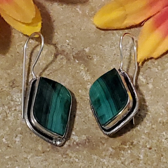 Jewelry - 🌻 MALACHITE EARRINGS - Guardian of the heart